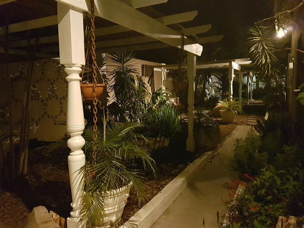Guest House Frame Ace Белвилл Экстерьер фото