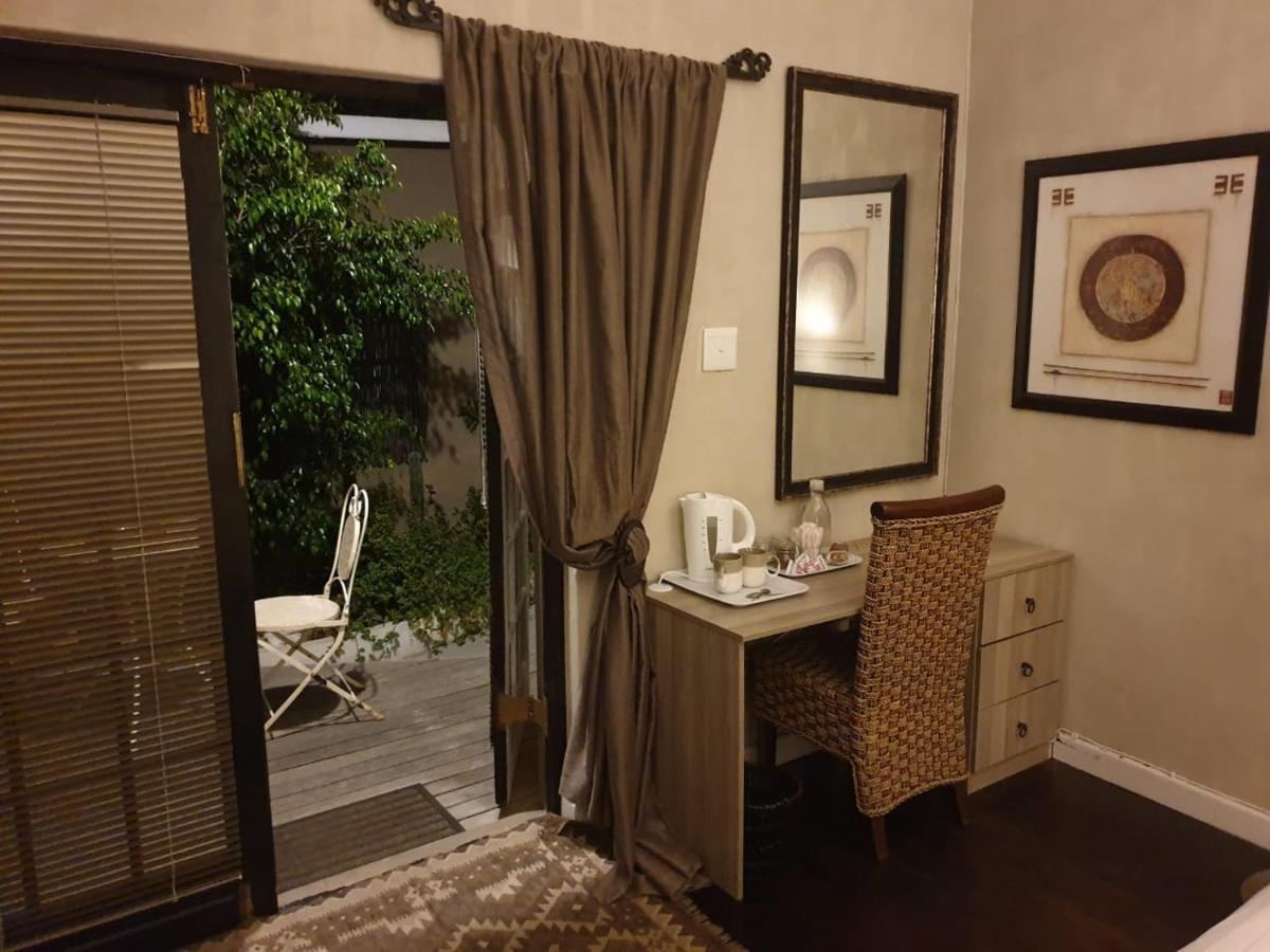 Guest House Frame Ace Белвилл Экстерьер фото