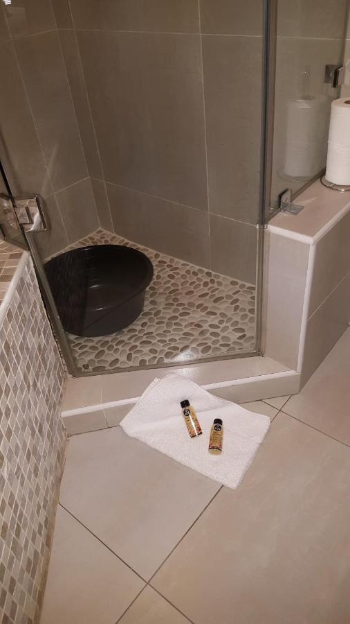 Guest House Frame Ace Белвилл Экстерьер фото