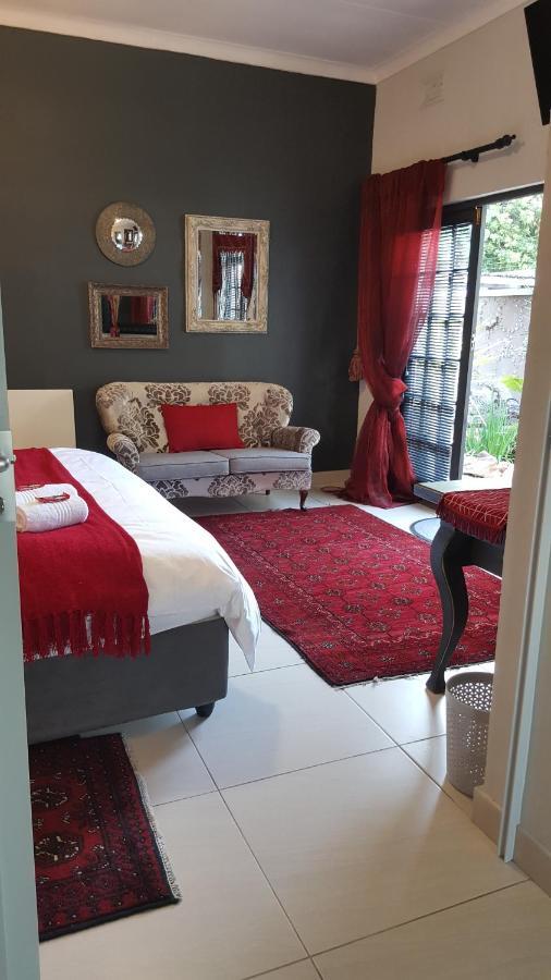 Guest House Frame Ace Белвилл Экстерьер фото