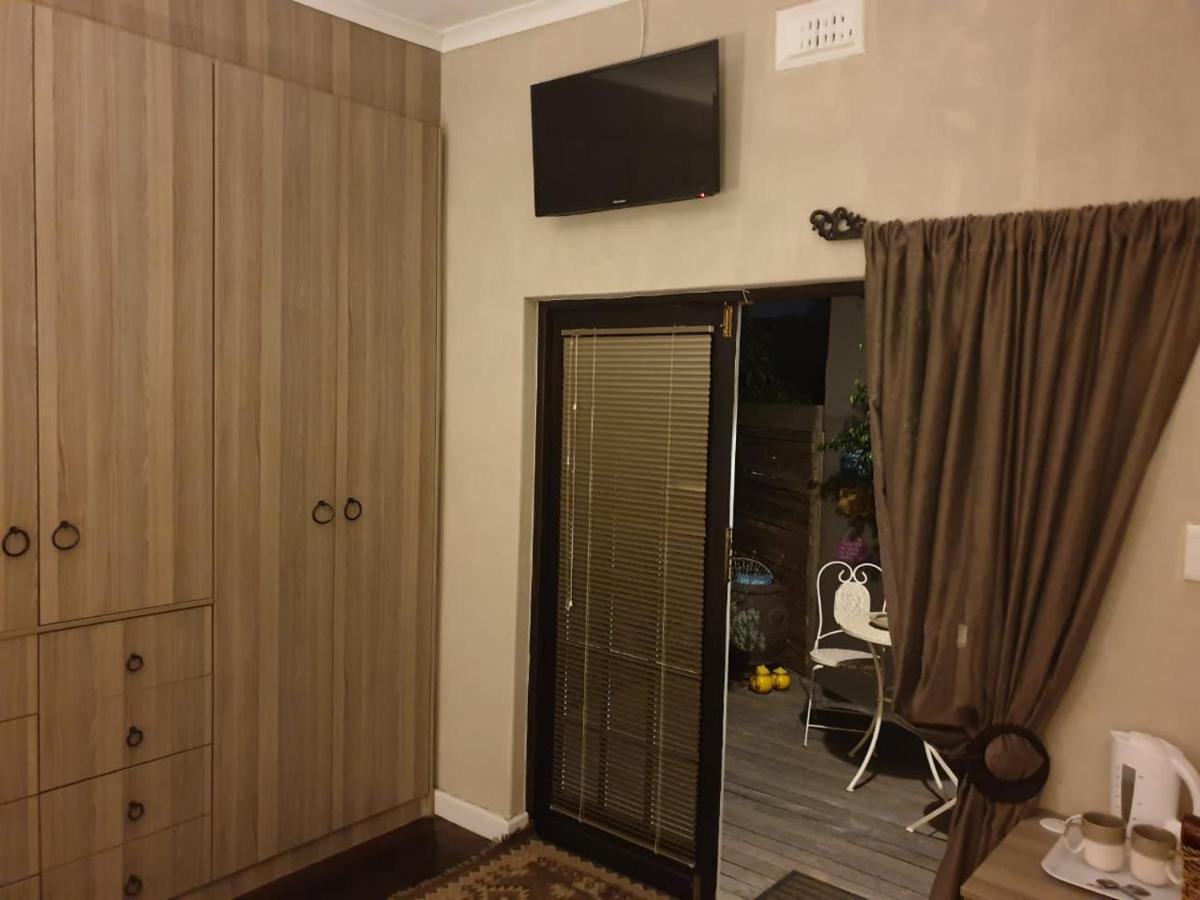 Guest House Frame Ace Белвилл Экстерьер фото