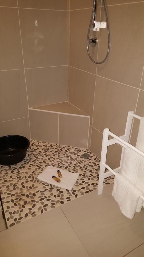 Guest House Frame Ace Белвилл Экстерьер фото