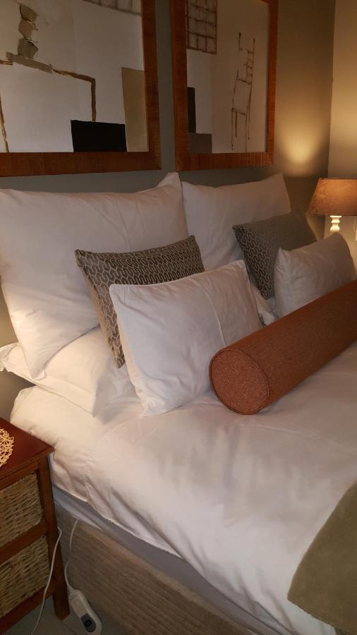 Guest House Frame Ace Белвилл Экстерьер фото